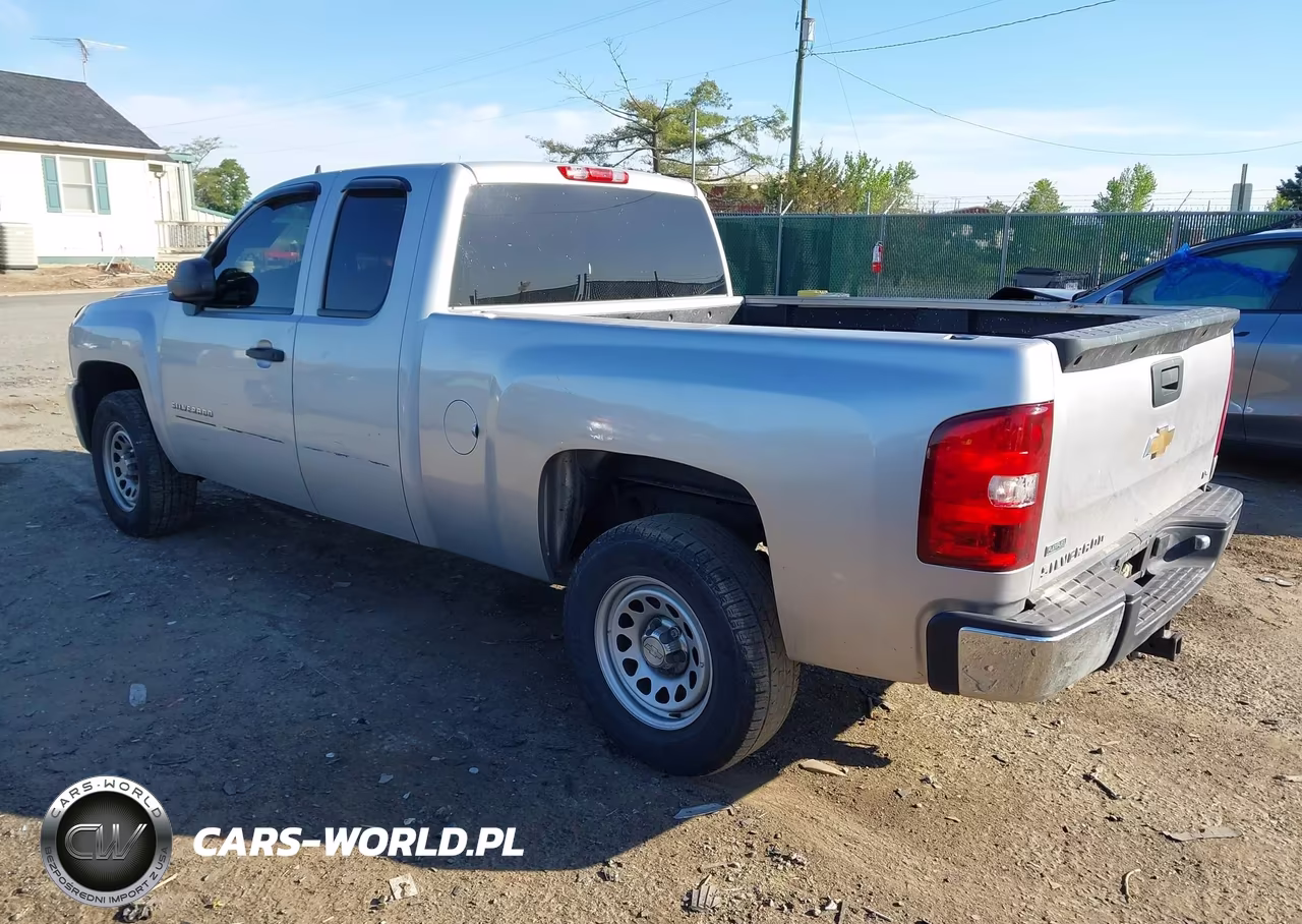 2010 Chevrolet Silverado 1500 Ls VIN:1GCSKREA0AZ205453 - 3