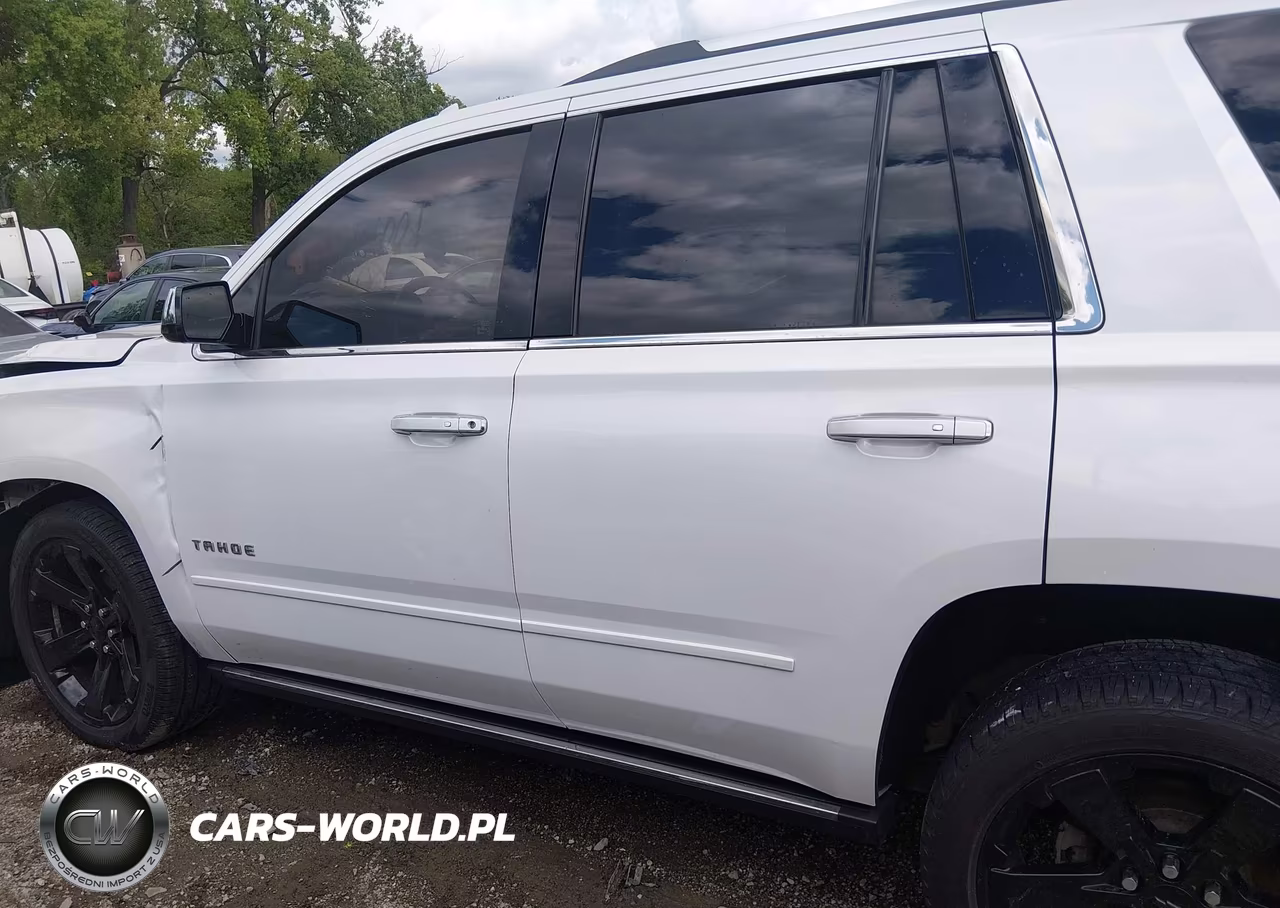 2017 Chevrolet Tahoe Premier VIN:1GNSKCKC8HR114001 - 14