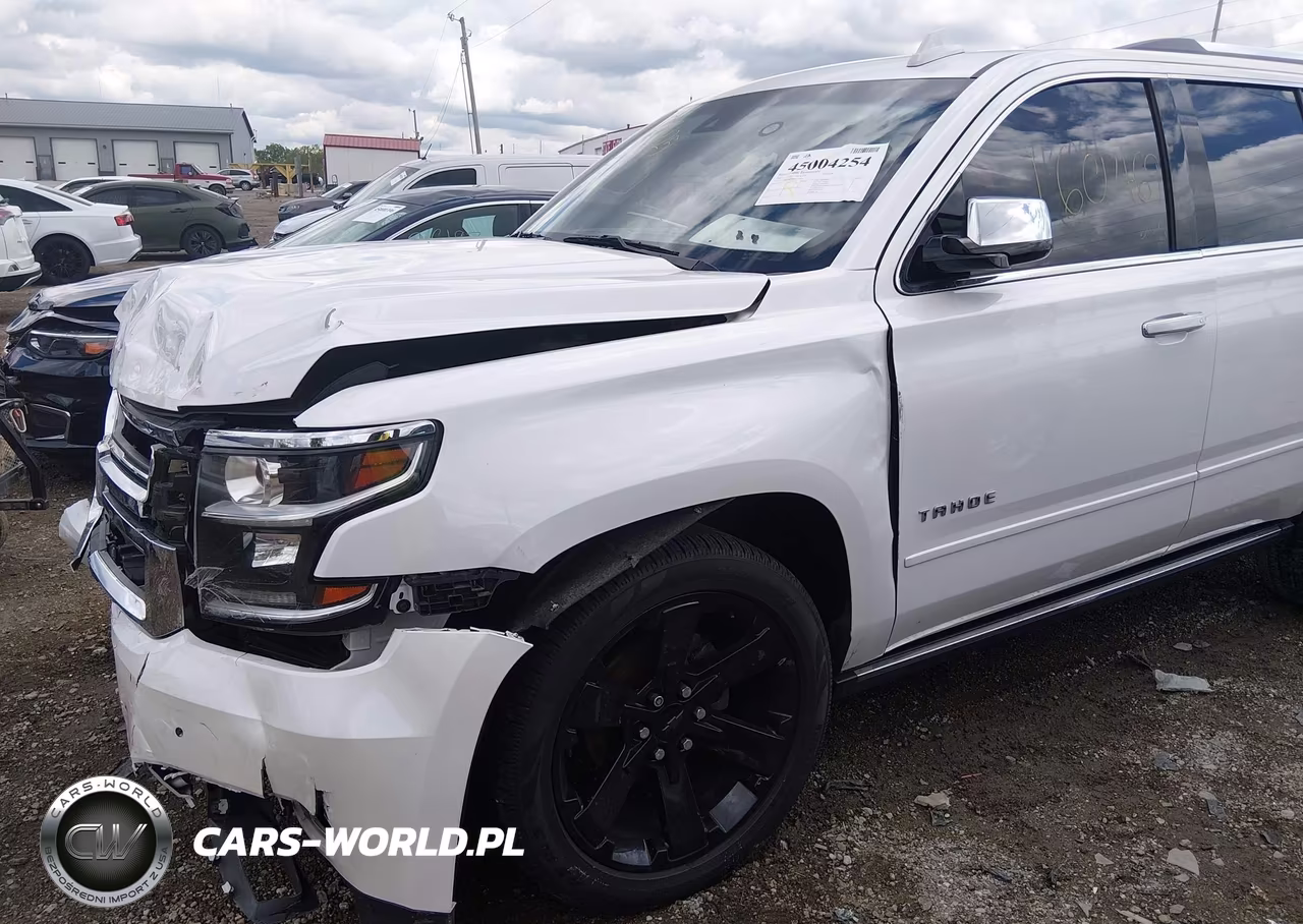 2017 Chevrolet Tahoe Premier VIN:1GNSKCKC8HR114001 - 18