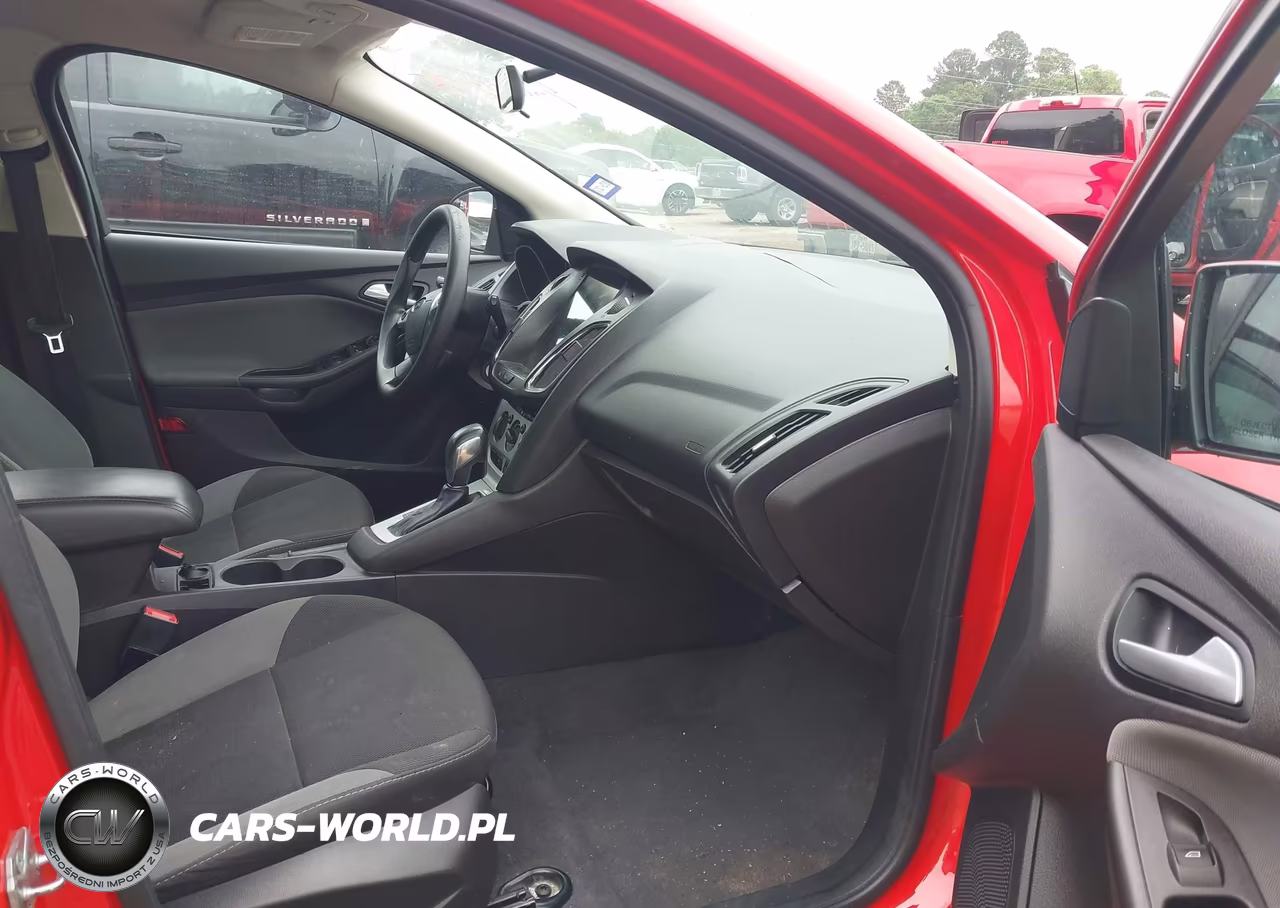 2014 Ford Focus Se VIN:1FADP3K20EL362404 - 5