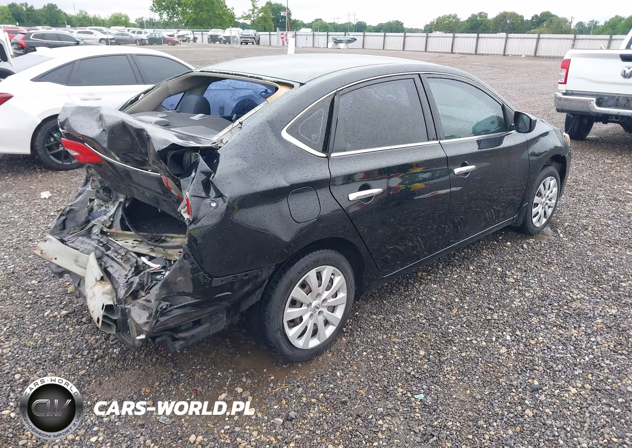 2018 Nissan Sentra S VIN:3N1AB7AP6JY340489 - 4