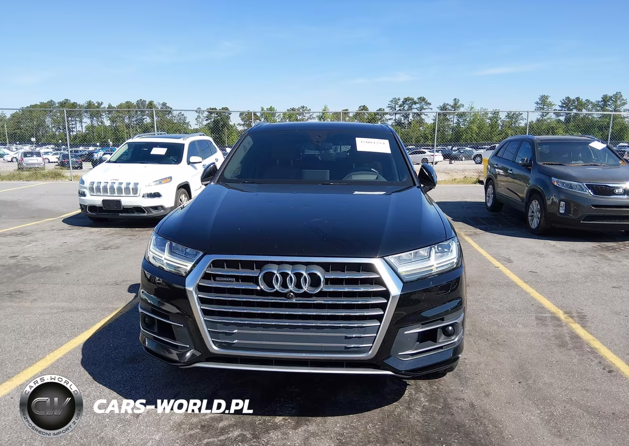 2018 Audi Q7 3.0T Premium VIN:WA1VAAF73JD053938 - 12