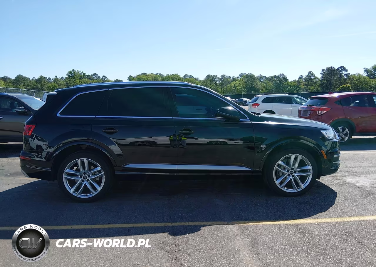 2018 Audi Q7 3.0T Premium VIN:WA1VAAF73JD053938 - 13