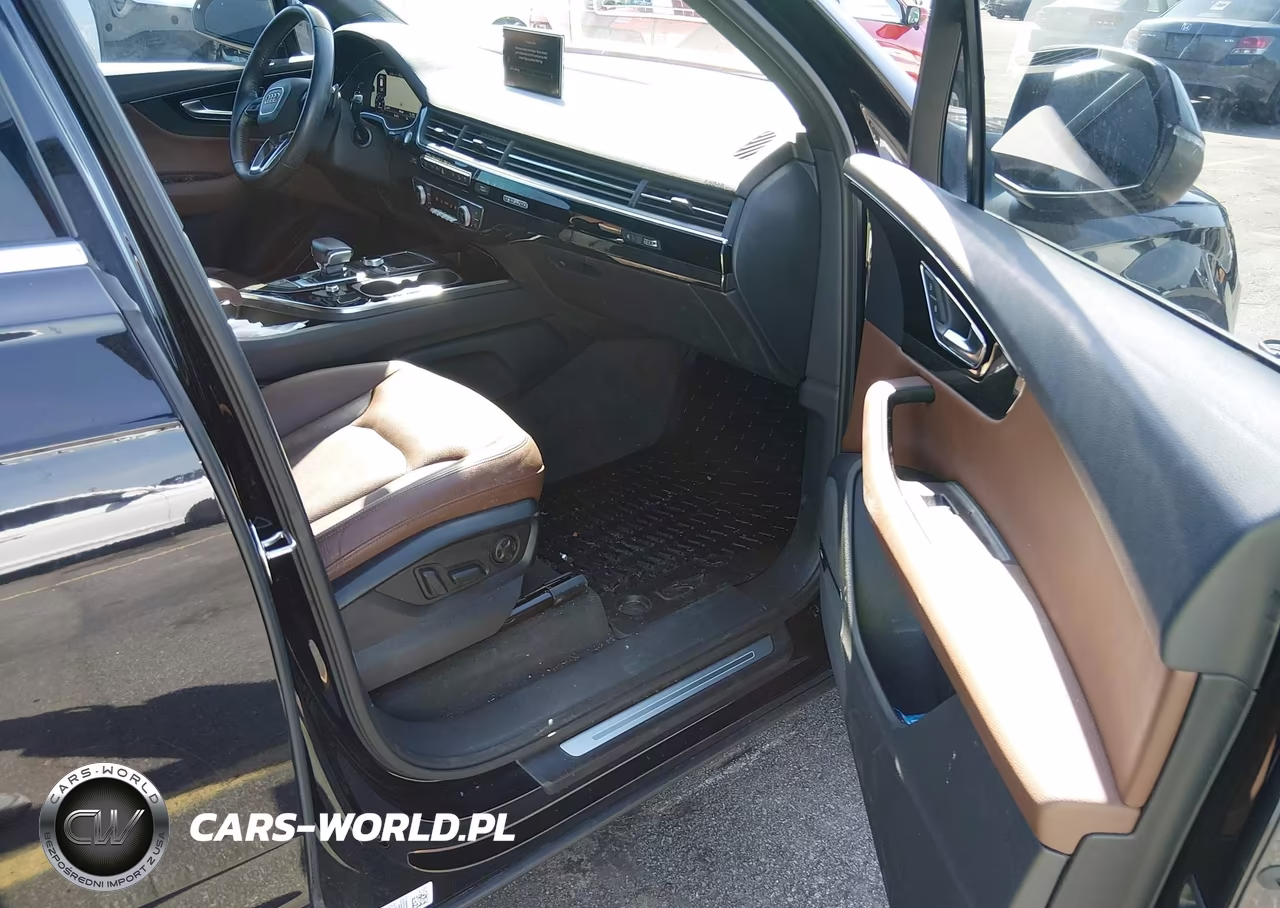 2018 Audi Q7 3.0T Premium VIN:WA1VAAF73JD053938 - 5
