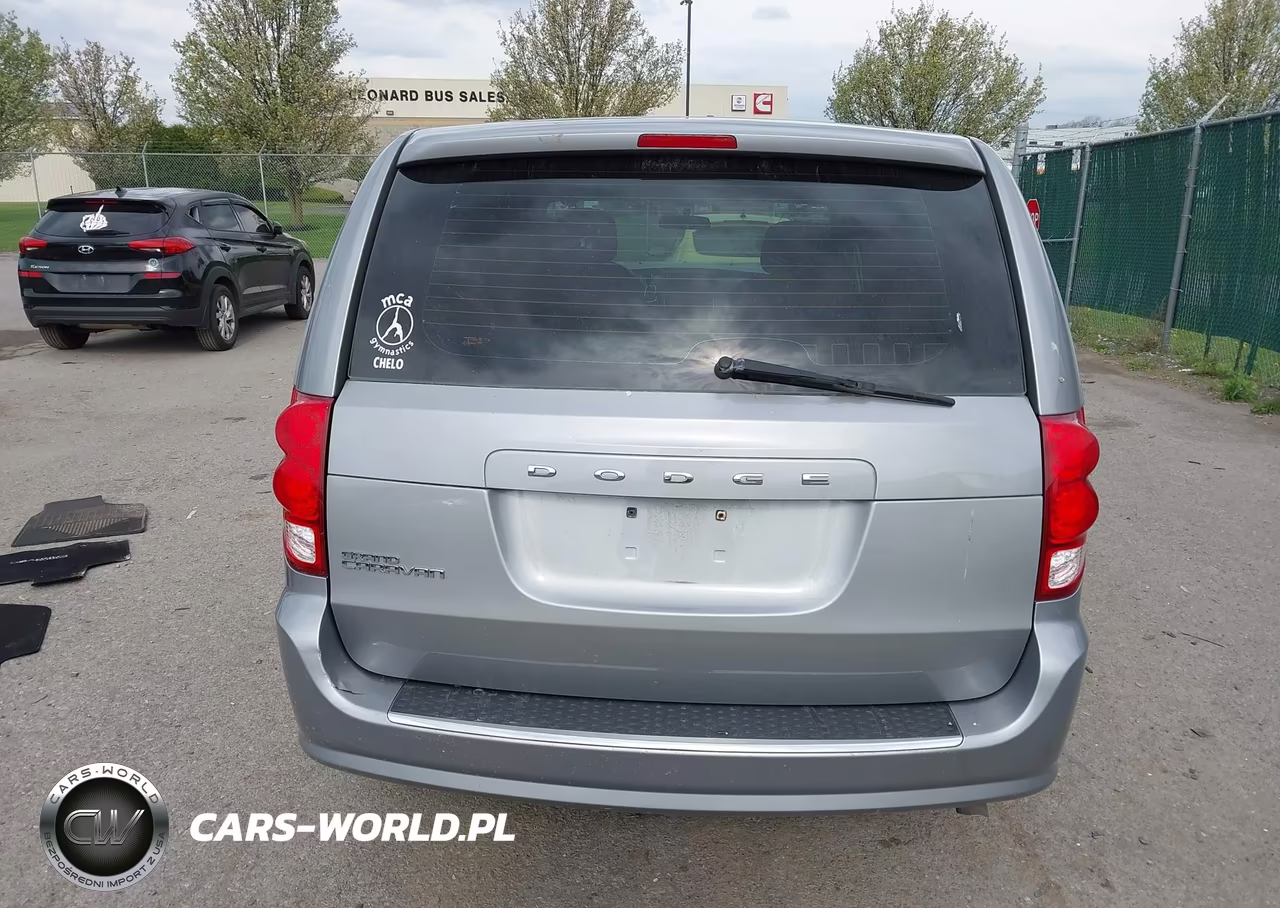 2015 Dodge Grand Caravan American Value Pkg VIN:2C4RDGBG7FR542614 - 16