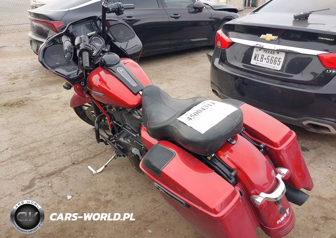 2018 Harley-Davidson Fltrxs Road Glide Special VIN:1HD1KTC14JB624053 - 3