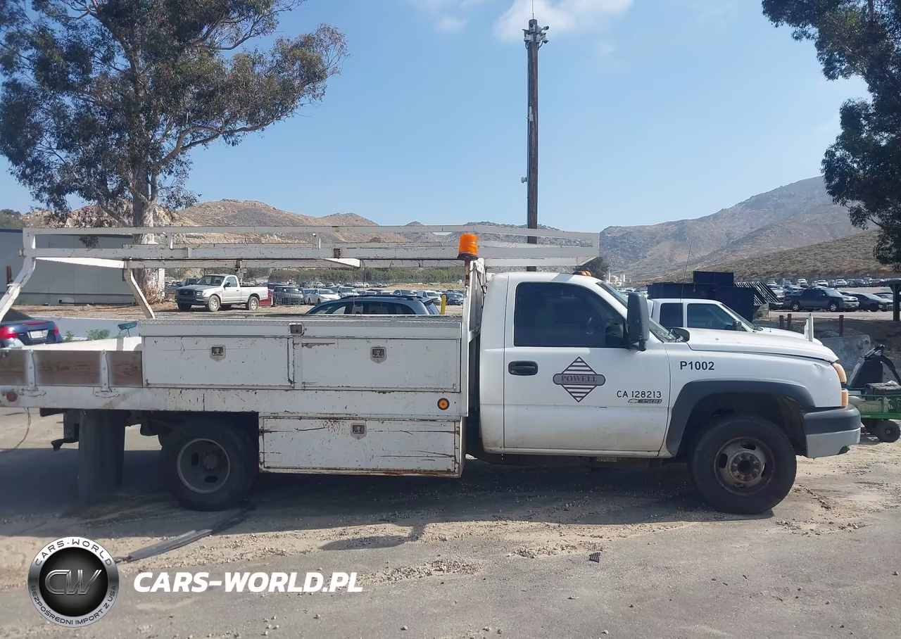 2007 Chevrolet Silverado 3500 Chassis Classic Work Truck VIN:1GBJC34U27E142538 - 13