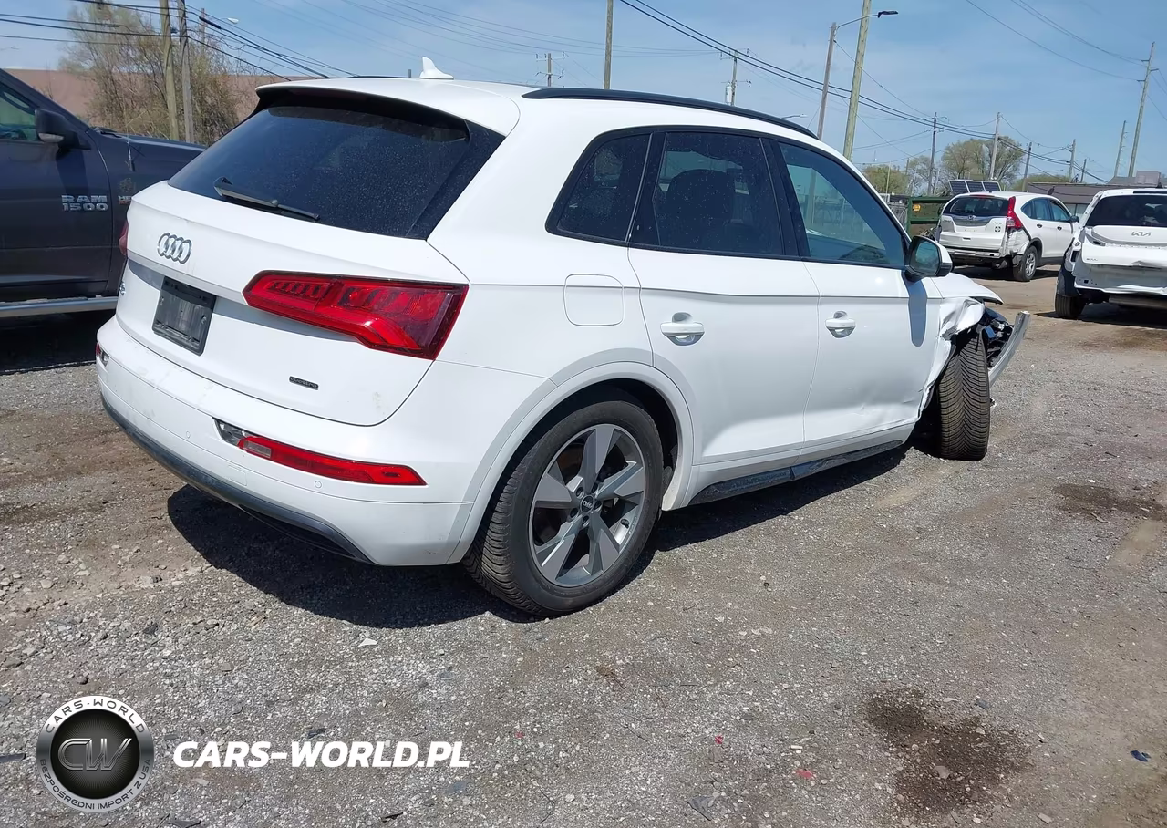 2020 Audi Q5 Premium 45 Tfsi Quattro S Tronic-Titanium Premium 45 Tfsi Quattro S Tronic VIN:WA1ANAFYXL2093105 - 4