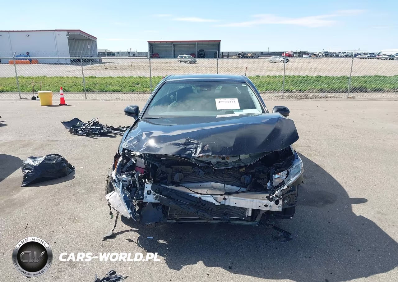 2024 Toyota Camry Le VIN:4T1C11AKXRU263615 - 13