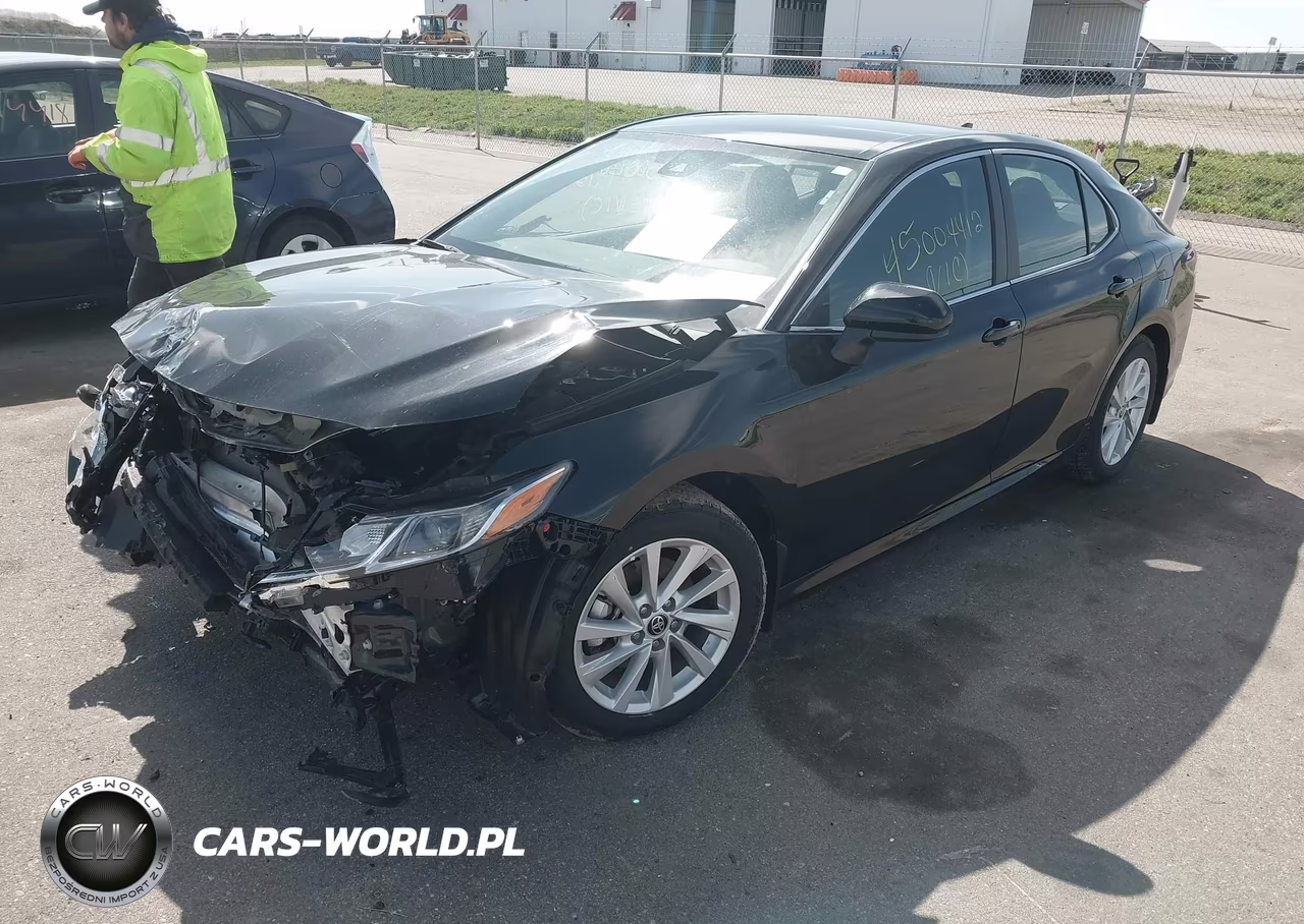 2024 Toyota Camry Le VIN:4T1C11AKXRU263615 - 2