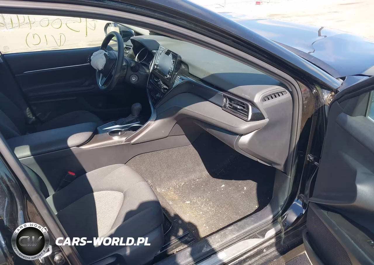 2024 Toyota Camry Le VIN:4T1C11AKXRU263615 - 5
