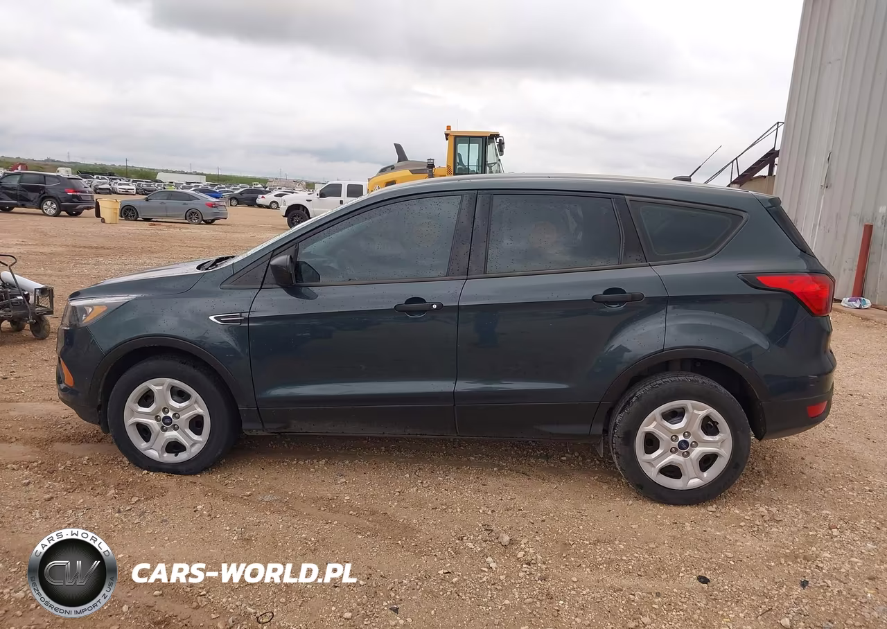 2019 Ford Escape S VIN:1FMCU0F72KUB00047 - 14