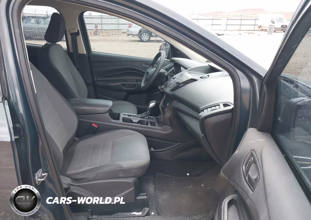 2019 Ford Escape S VIN:1FMCU0F72KUB00047 - 5
