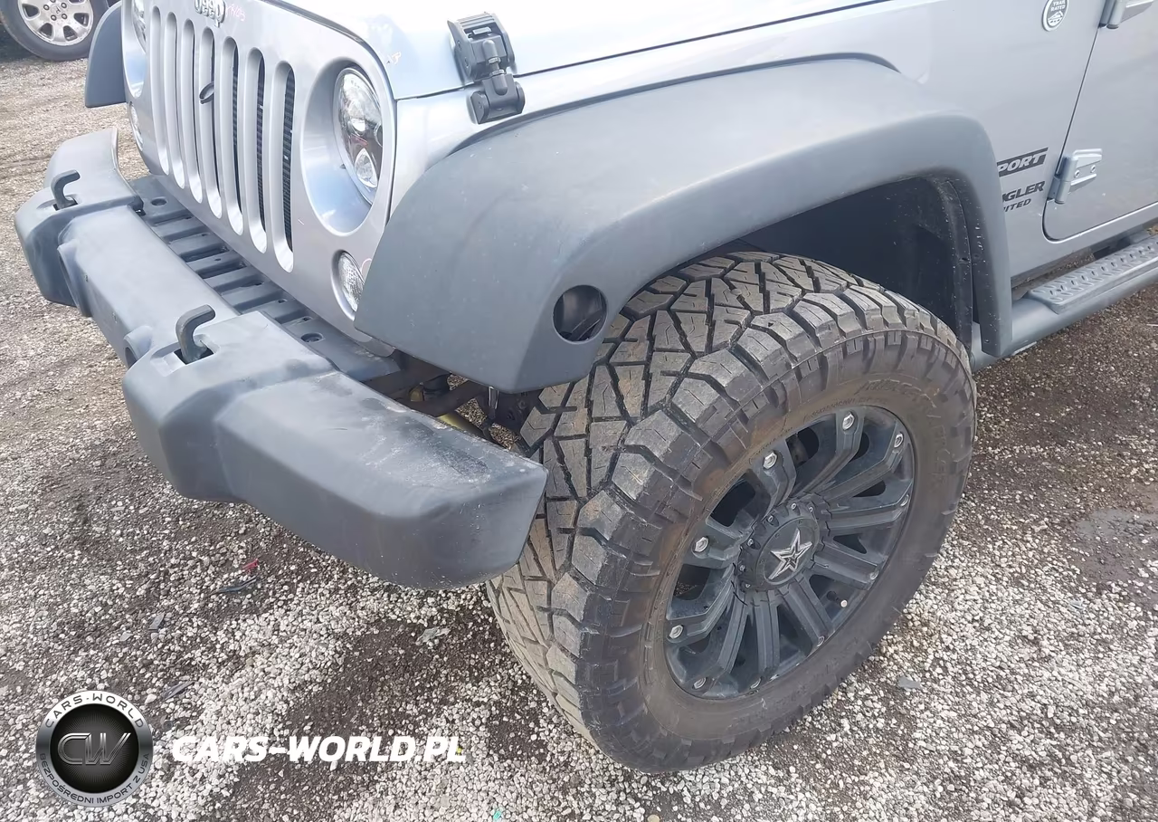 2014 Jeep Wrangler Unlimited Sport VIN:1C4BJWDG8EL155627 - 6