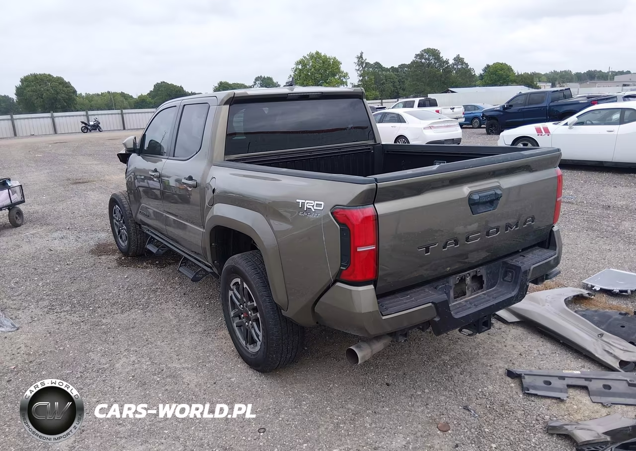 2025 Toyota Tacoma Trd Sport VIN:3TMKB5FN4SM030833 - 3