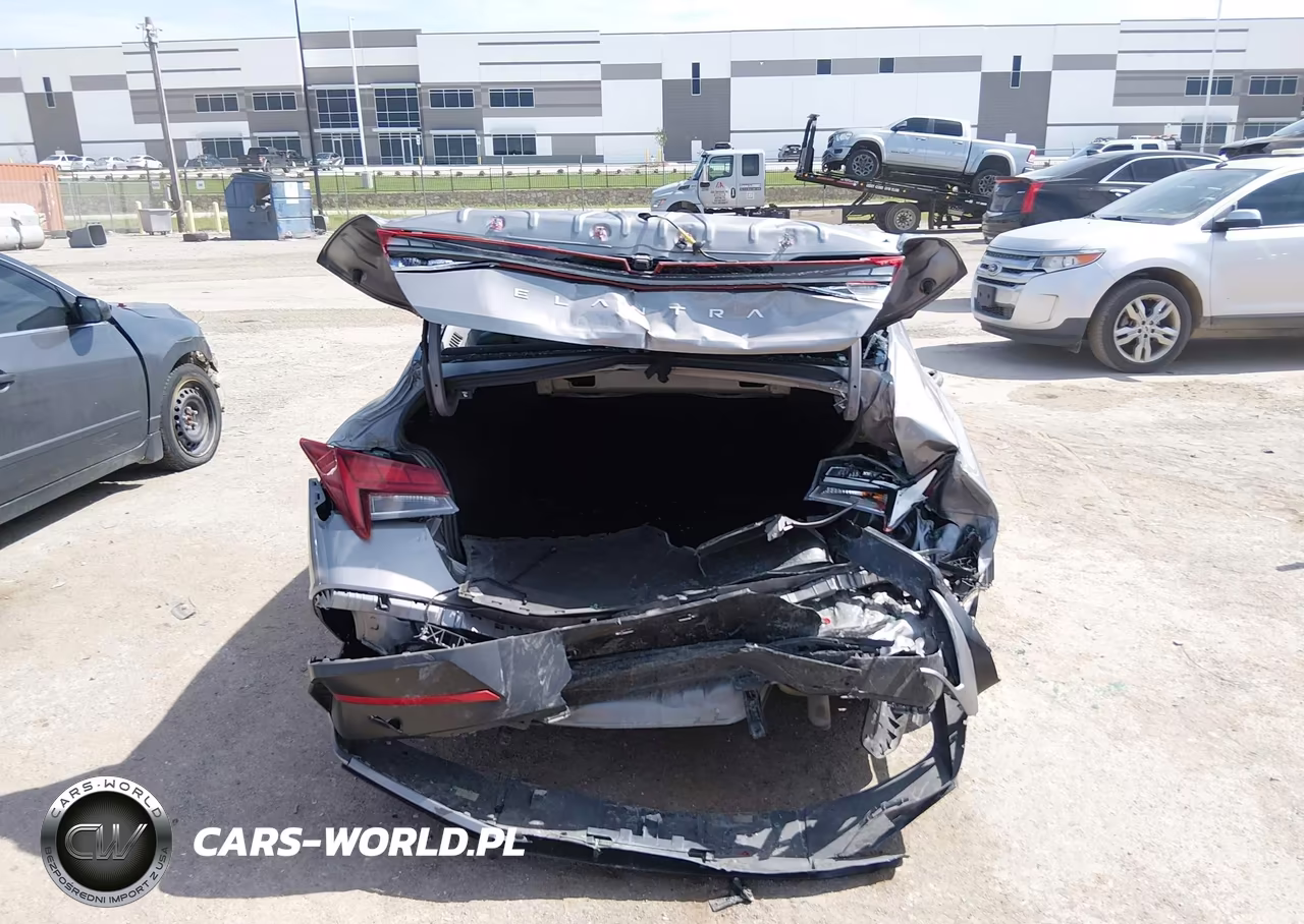 2025 Hyundai Elantra Sel Convenience VIN:KMHLS4DG5SU909879 - 16