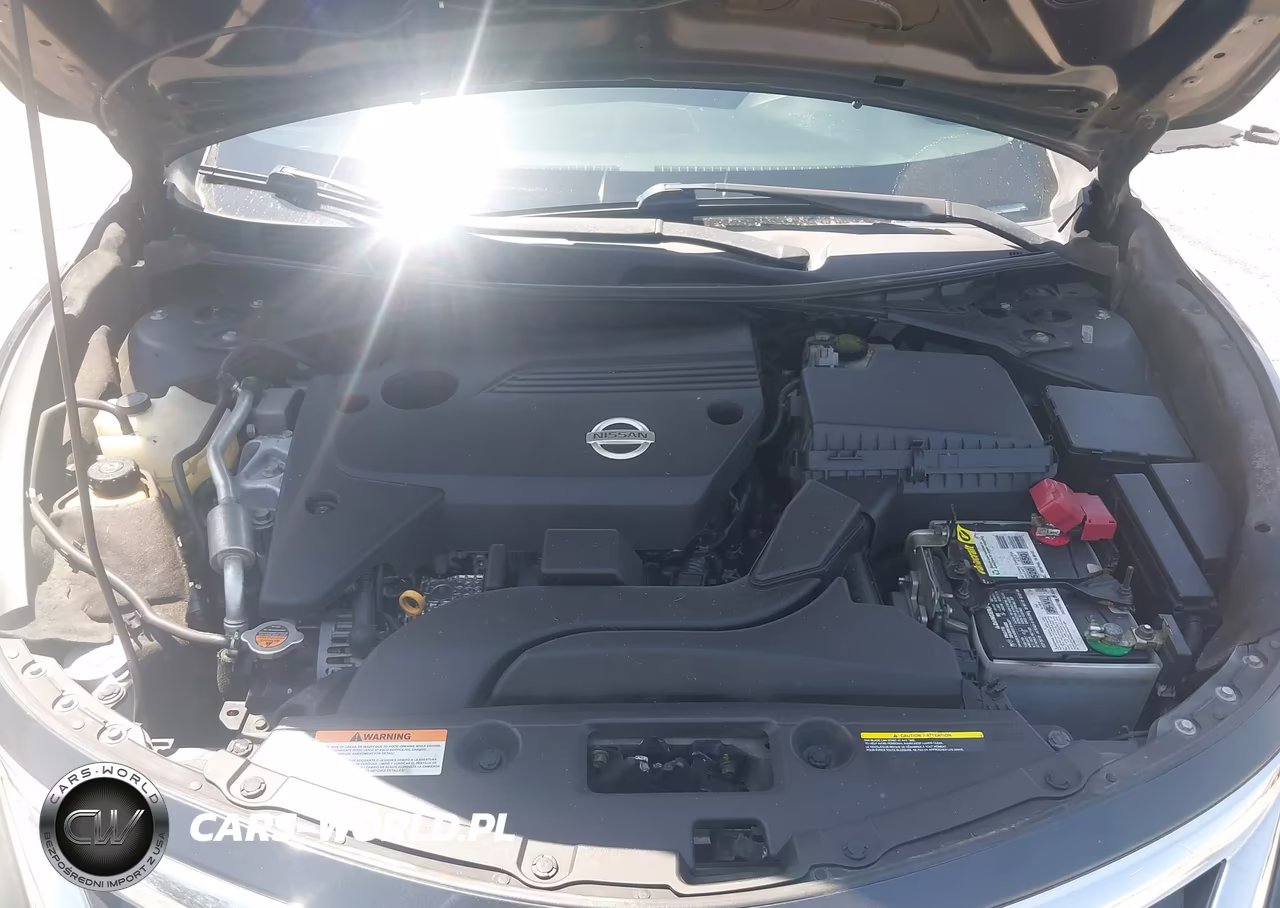 2014 Nissan Altima 2.5 S VIN:1N4AL3AP3EN233797 - 10