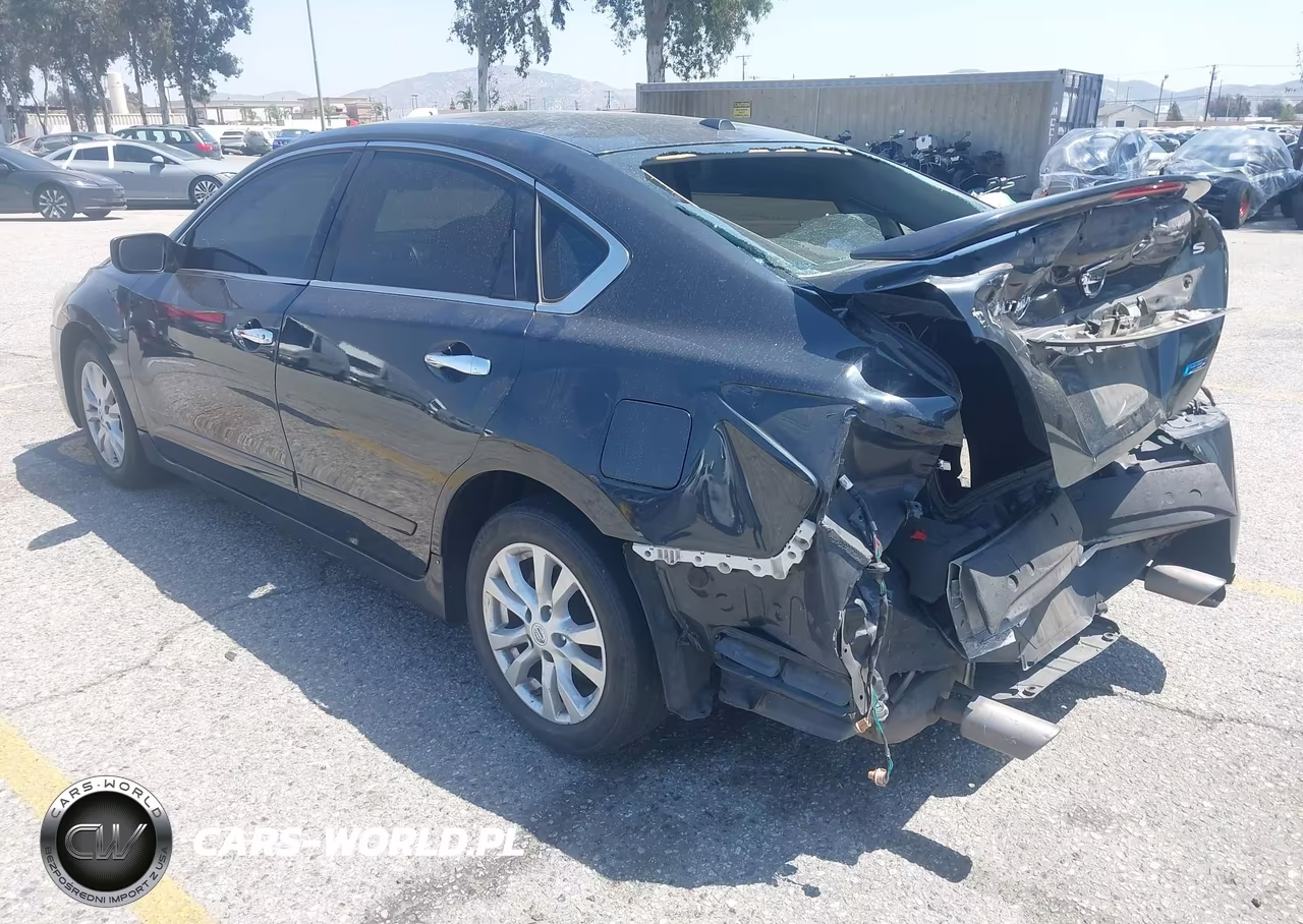 2014 Nissan Altima 2.5 S VIN:1N4AL3AP3EN233797 - 3