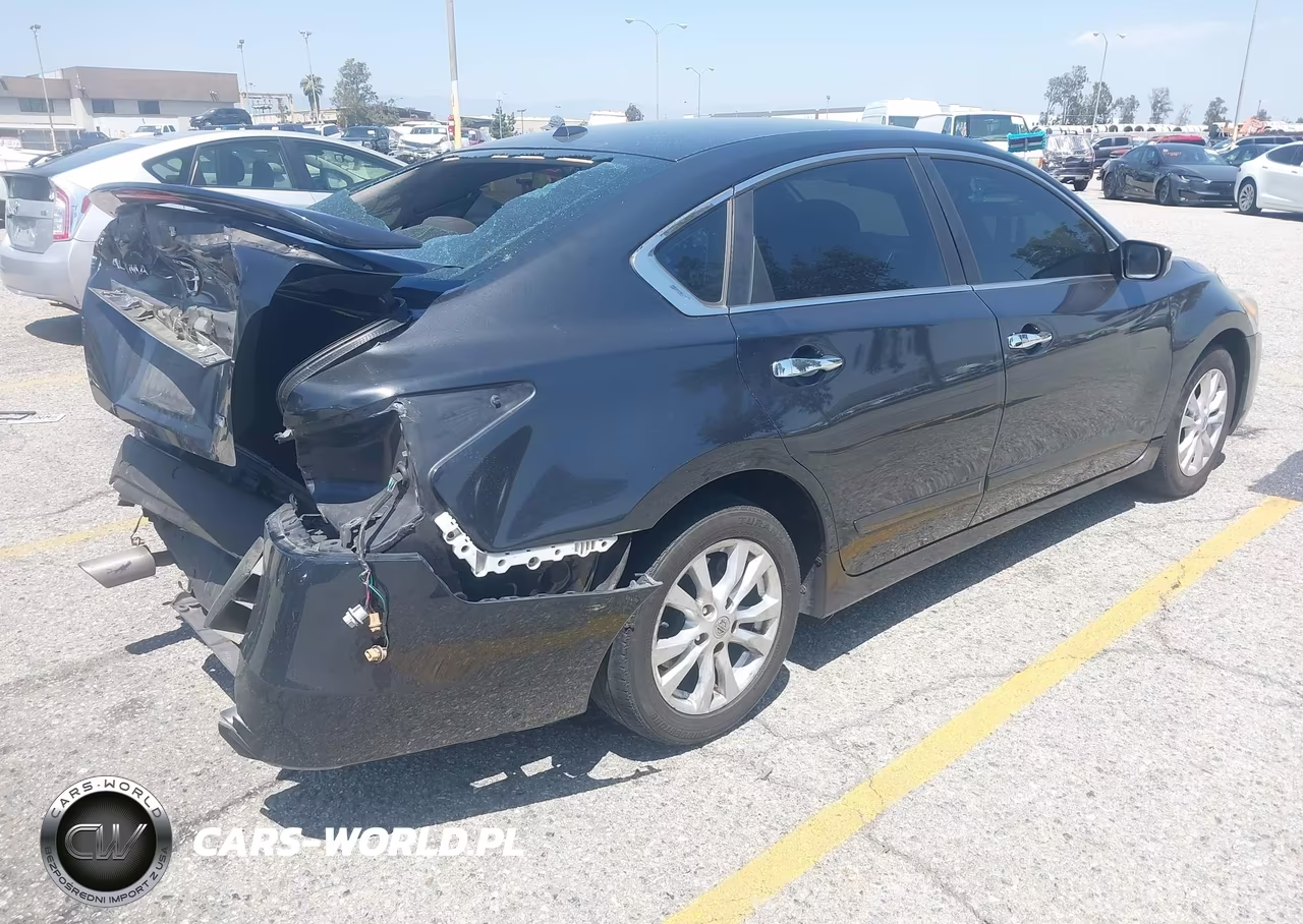 2014 Nissan Altima 2.5 S VIN:1N4AL3AP3EN233797 - 4