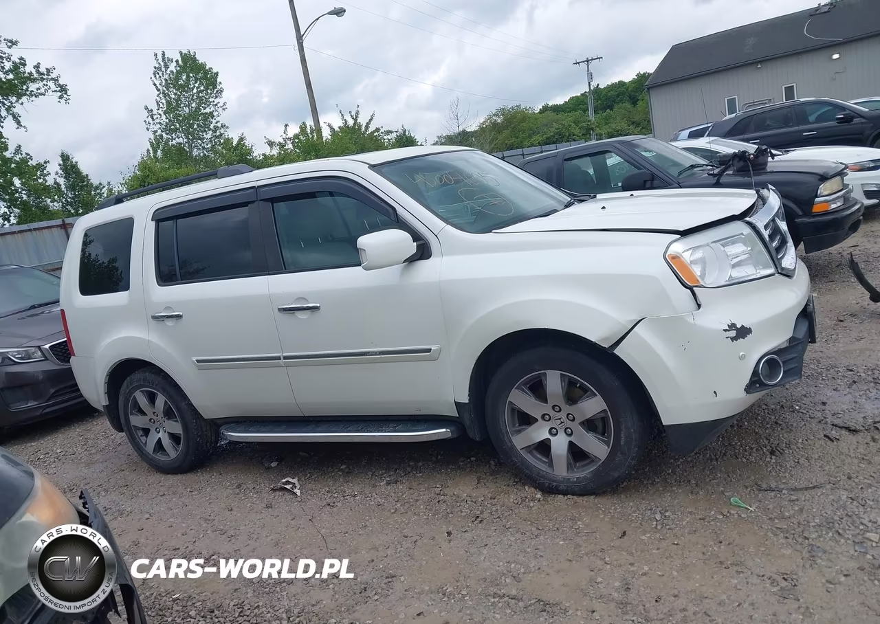 2015 Honda Pilot Touring VIN:5FNYF4H91FB068586 - 13
