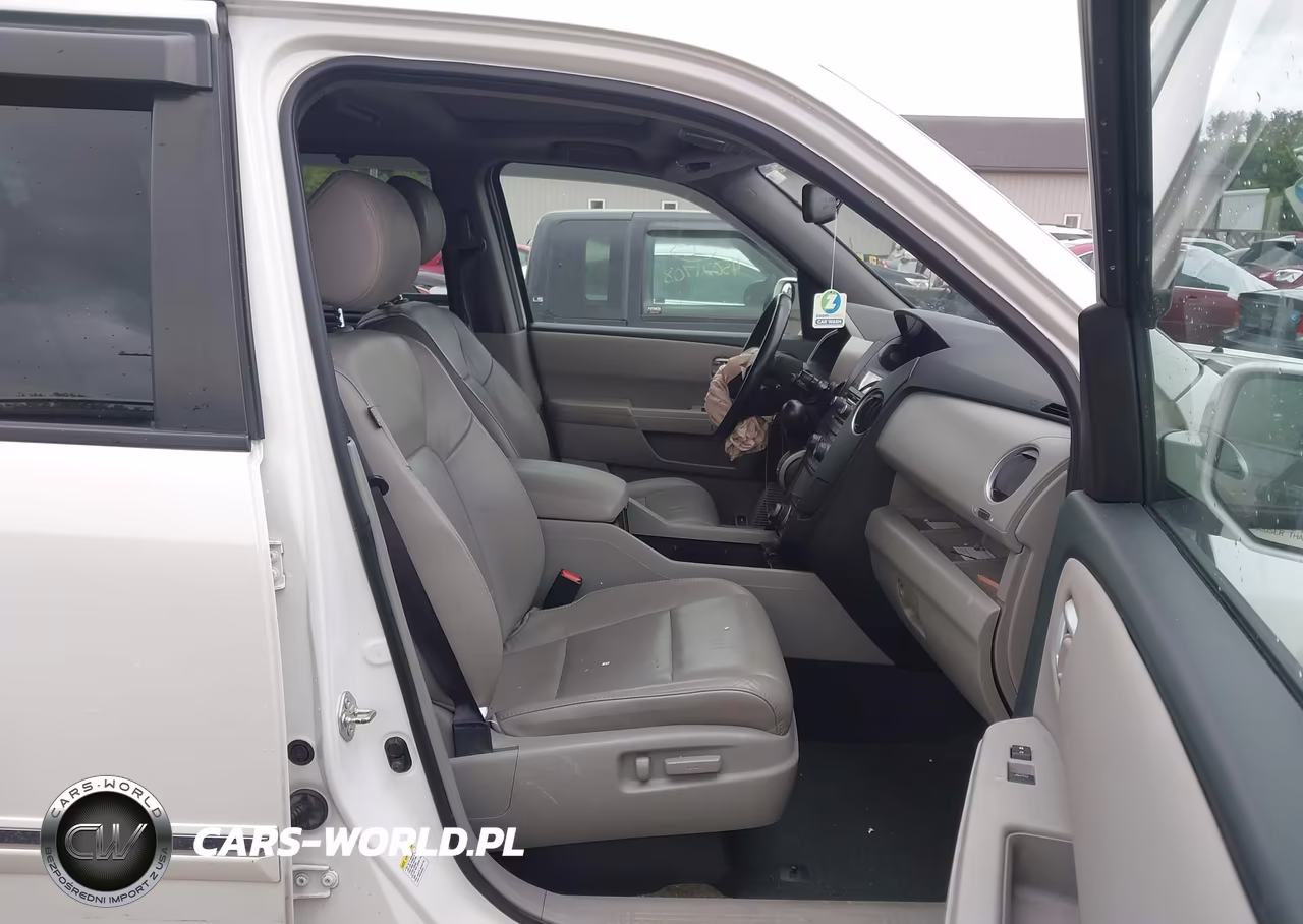 2015 Honda Pilot Touring VIN:5FNYF4H91FB068586 - 5