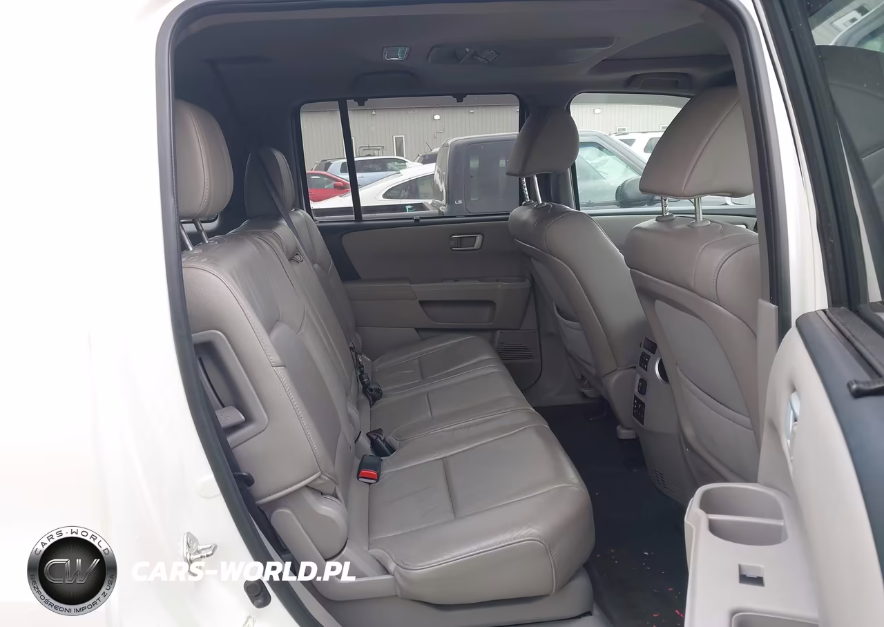 2015 Honda Pilot Touring VIN:5FNYF4H91FB068586 - 8