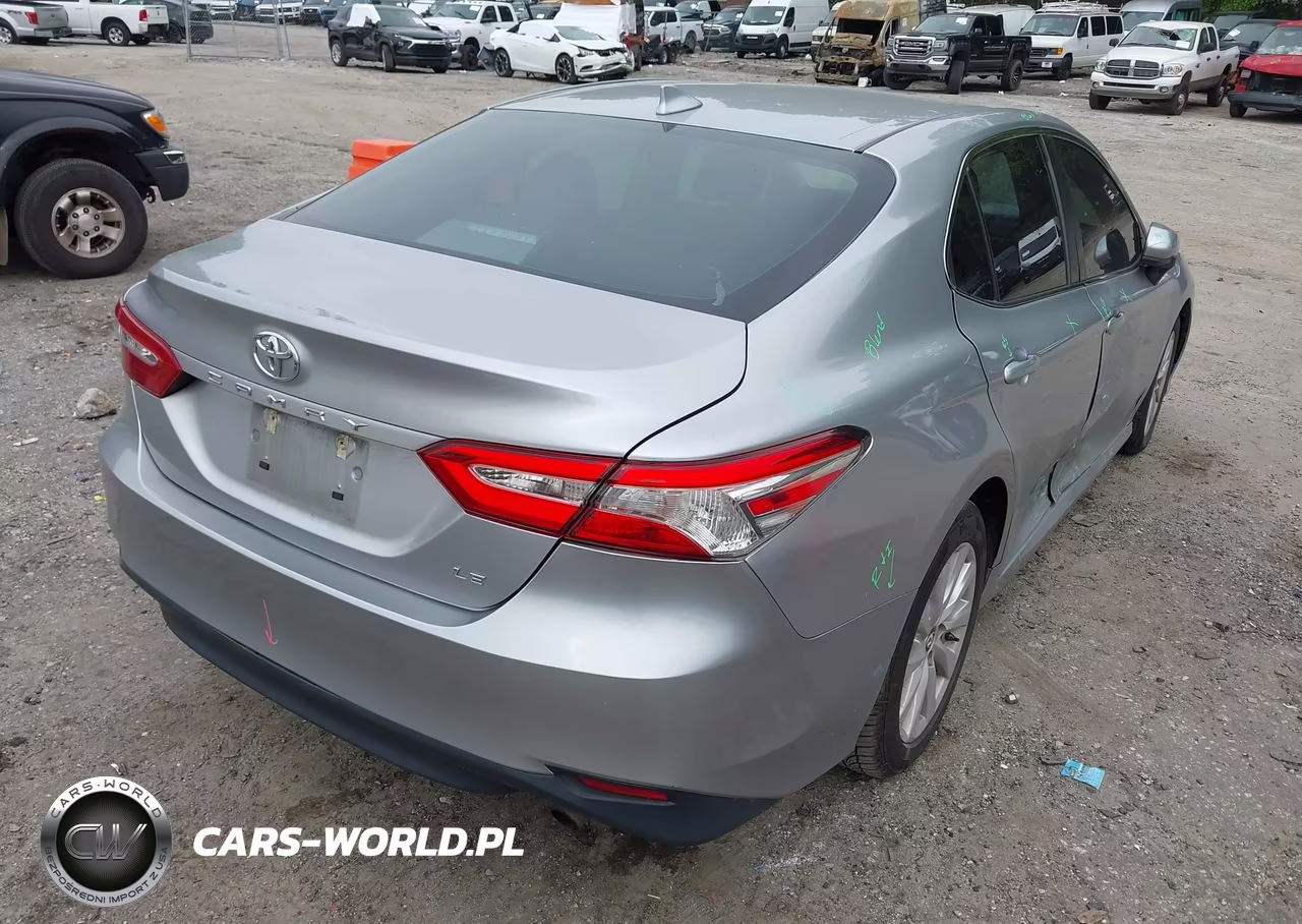 2019 Toyota Camry Le VIN:4T1B11HK7KU846280 - 4