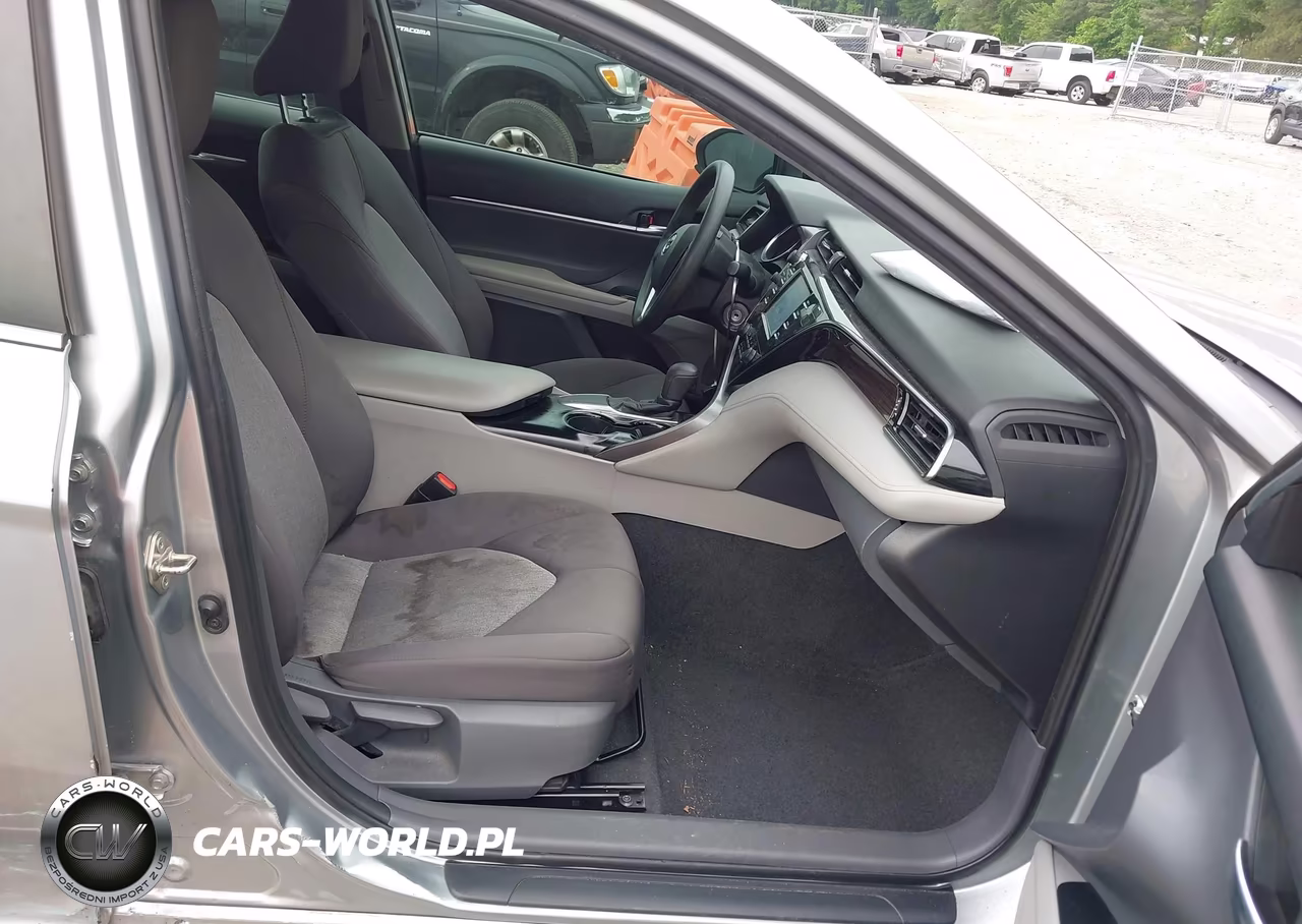 2019 Toyota Camry Le VIN:4T1B11HK7KU846280 - 5