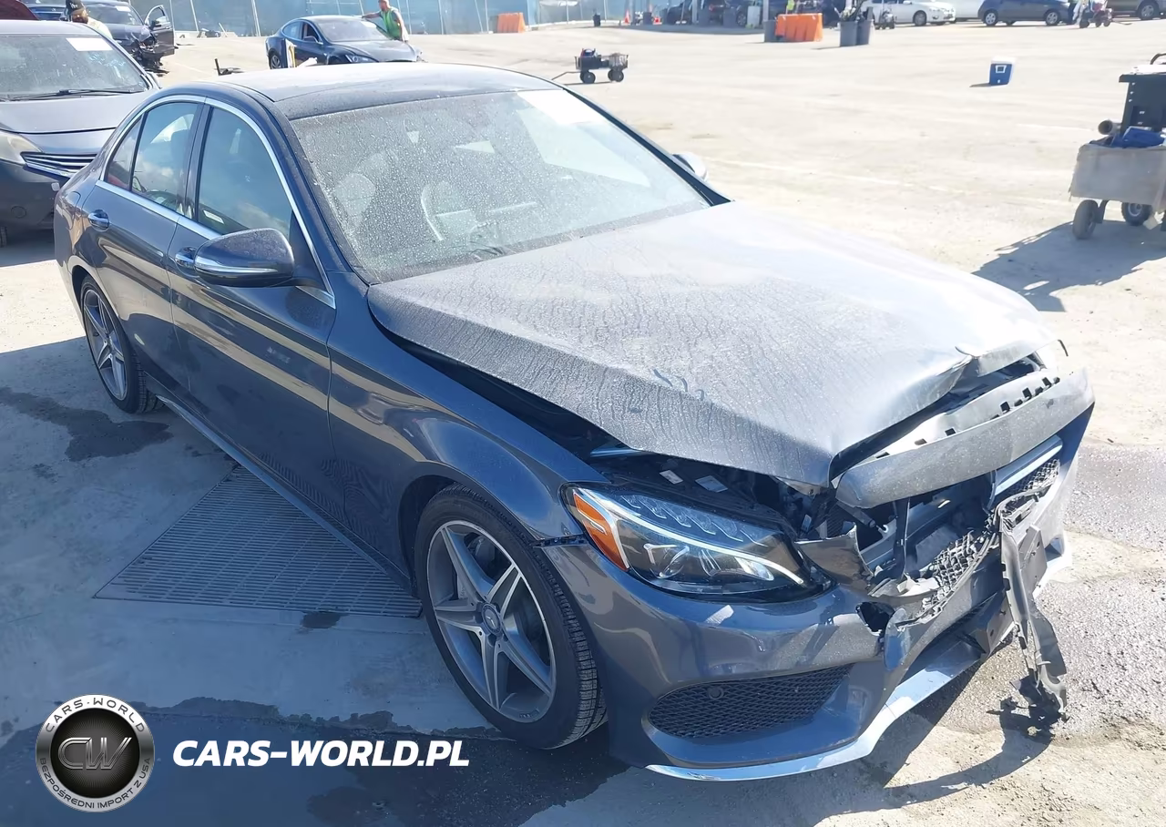 2015 Mercedes-Benz C 300 Luxury-Sport