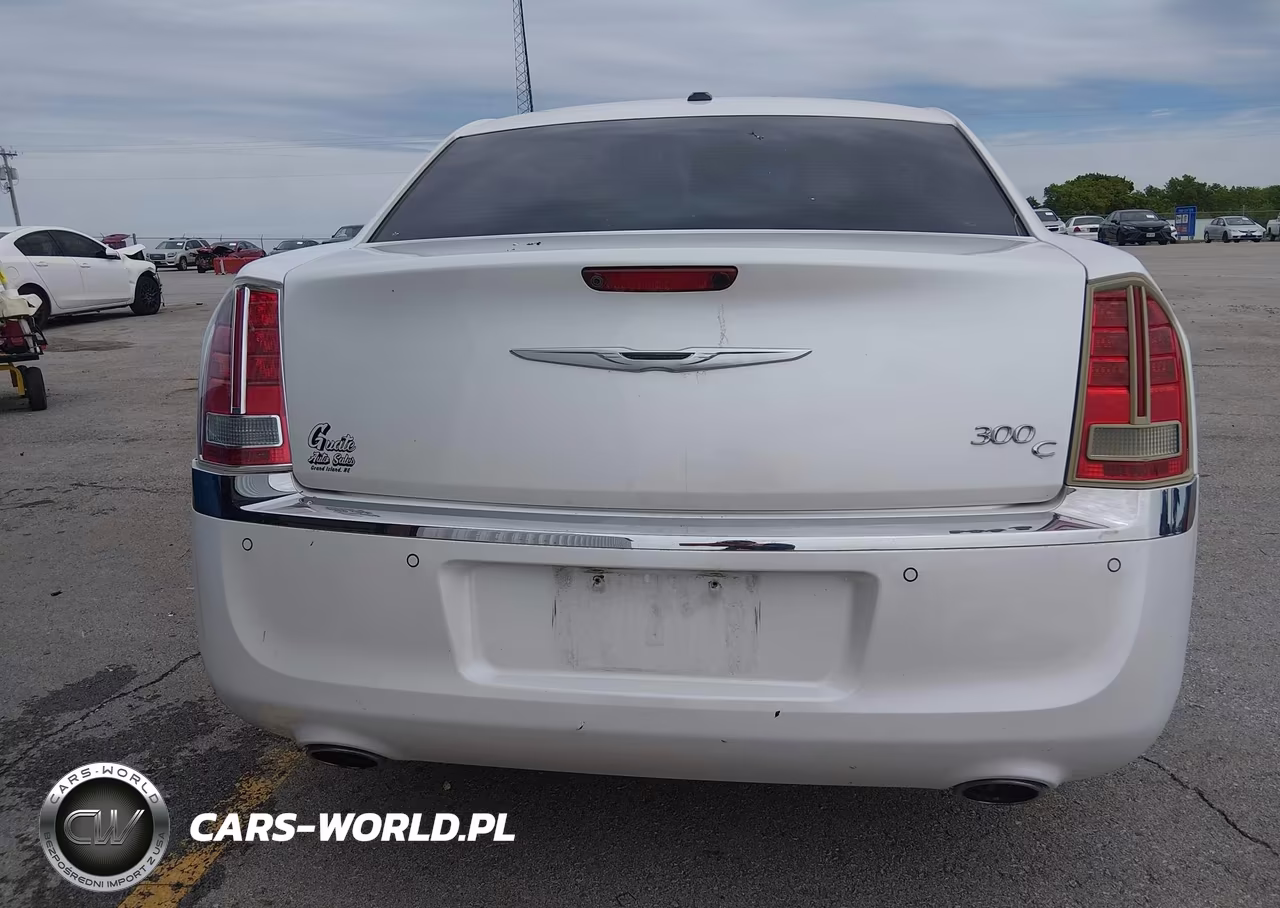 2011 Chrysler 300C VIN:2C3CA6CT7BH529094 - 17