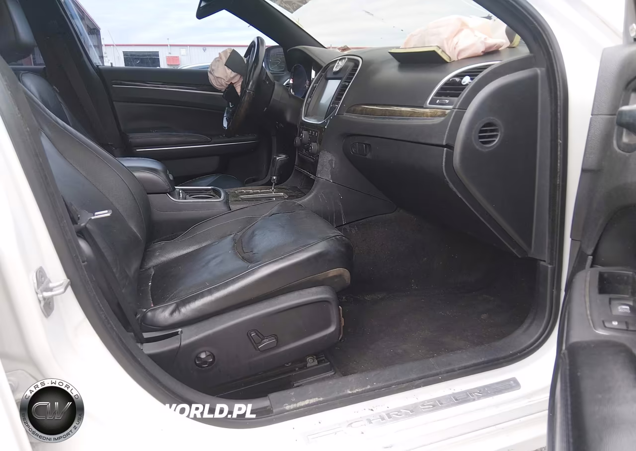 2011 Chrysler 300C VIN:2C3CA6CT7BH529094 - 5