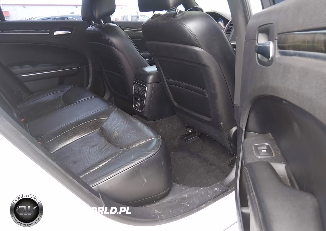 2011 Chrysler 300C VIN:2C3CA6CT7BH529094 - 8