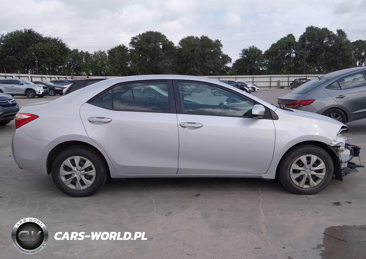 2017 Toyota Corolla L VIN:5YFBURHEXHP610393 - 14