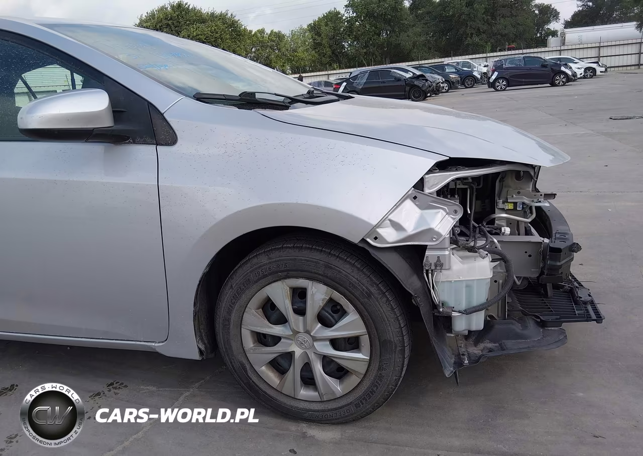 2017 Toyota Corolla L VIN:5YFBURHEXHP610393 - 18