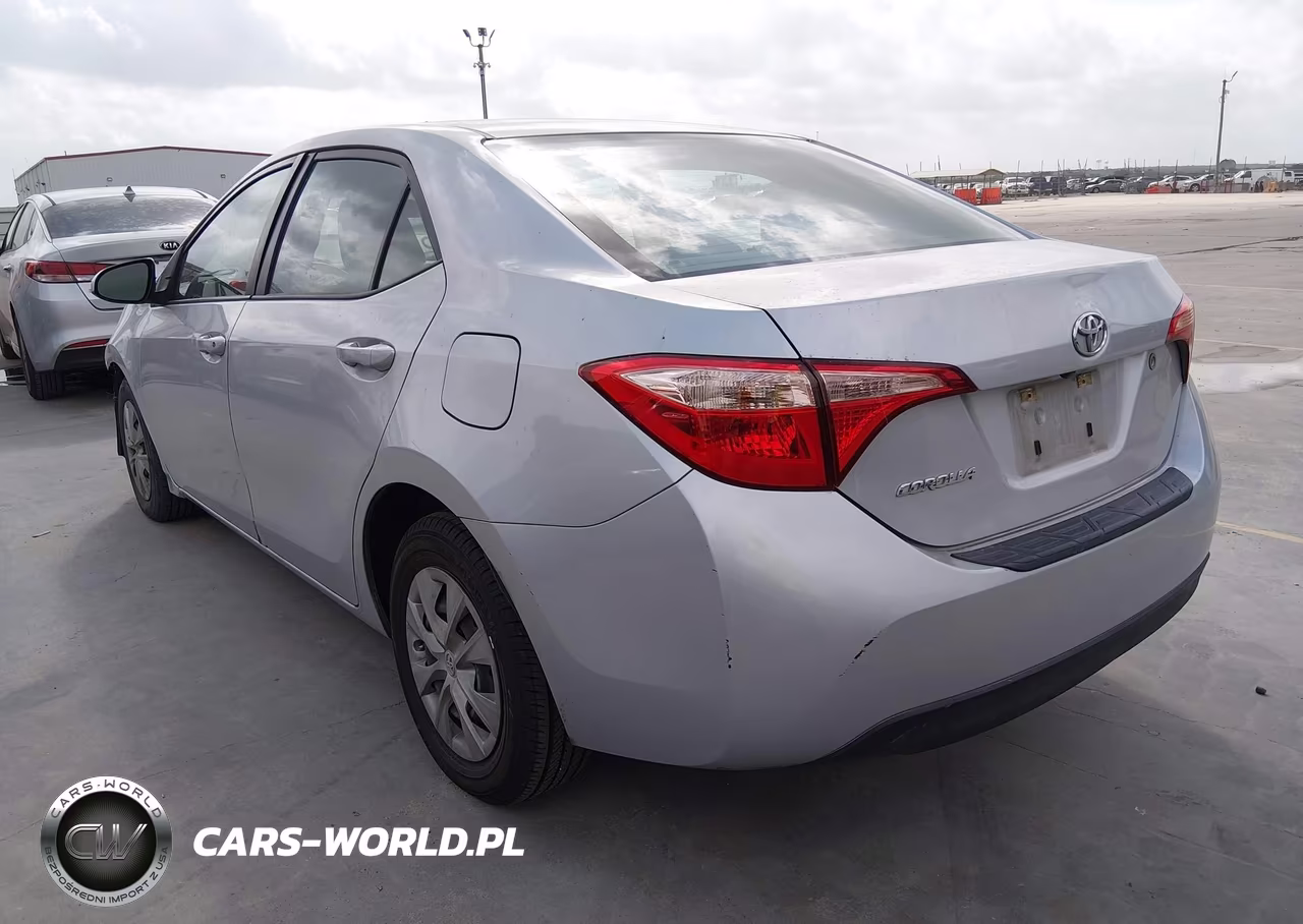 2017 Toyota Corolla L VIN:5YFBURHEXHP610393 - 3