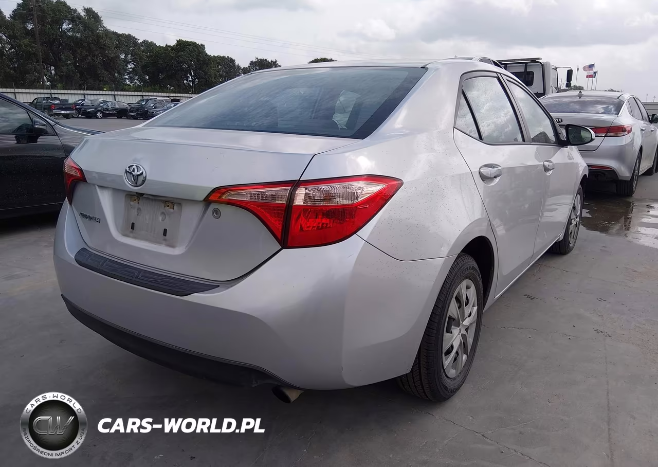 2017 Toyota Corolla L VIN:5YFBURHEXHP610393 - 4