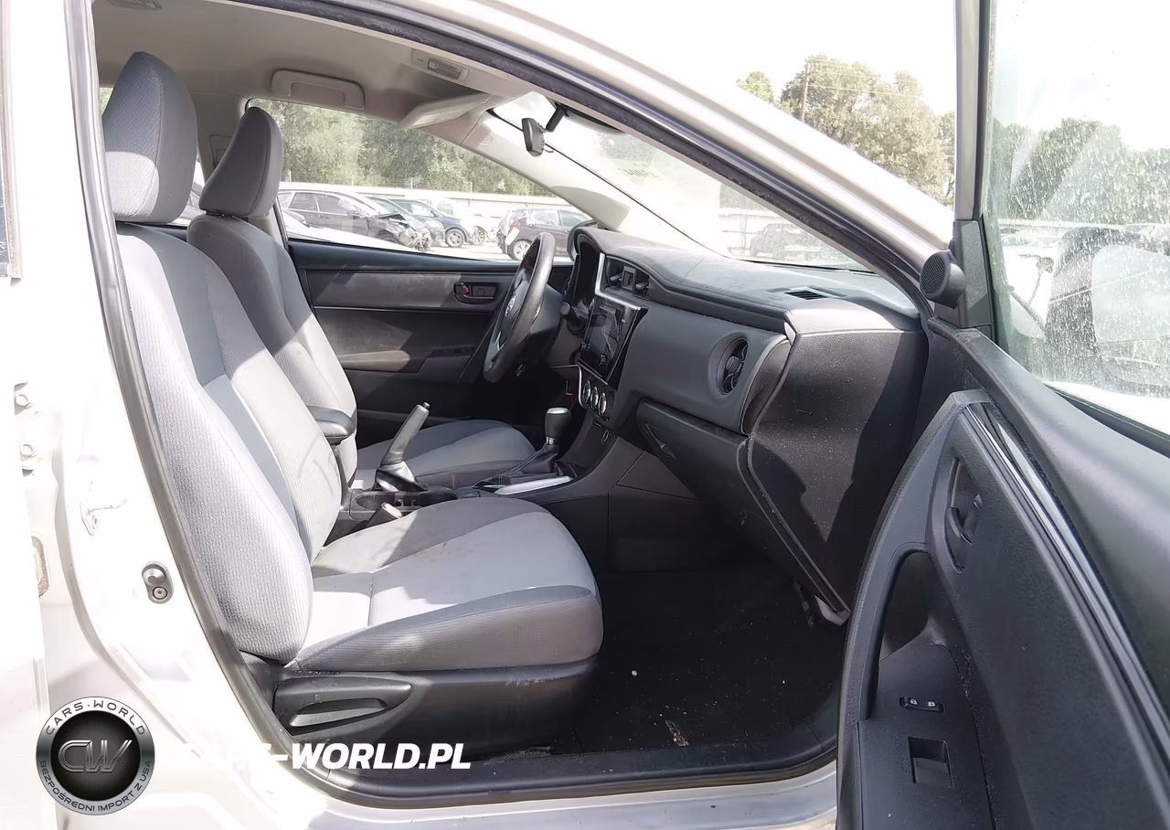 2017 Toyota Corolla L VIN:5YFBURHEXHP610393 - 5