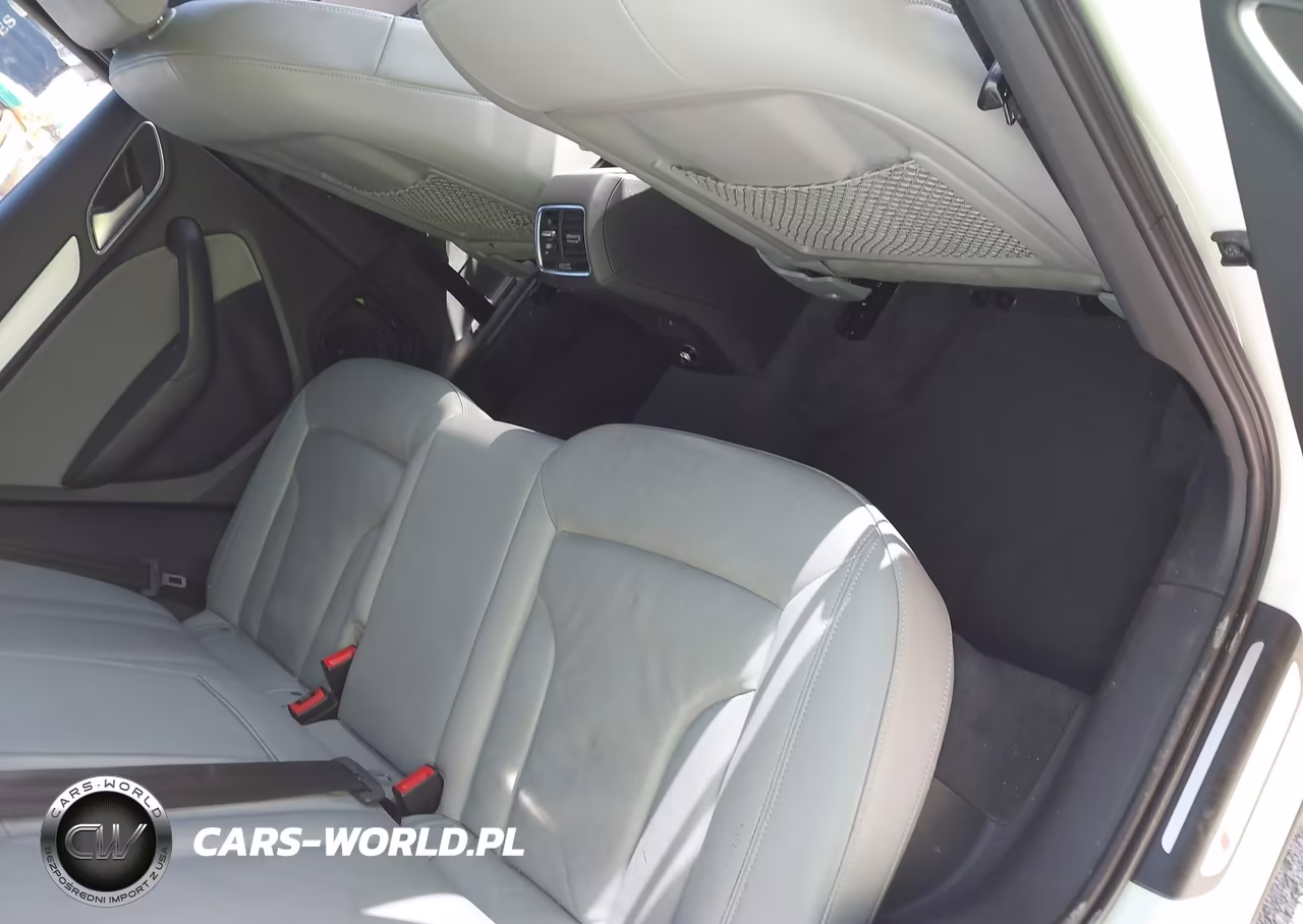 2018 Audi Q3 2.0T Premium-2.0T Sport Premium VIN:WA1BCCFS6JR015460 - 8