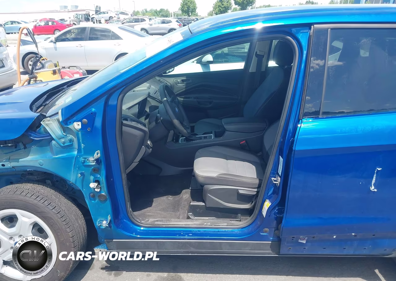2017 Ford Escape S VIN:1FMCU0F74HUE72367 - 6