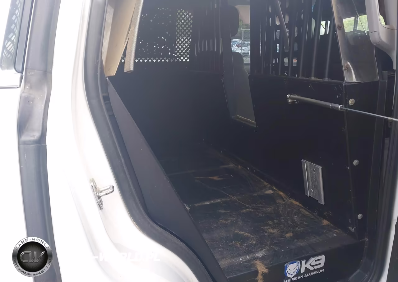 2019 Chevrolet Tahoe Commercial Fleet VIN:1GNLCDEC2KR290603 - 8