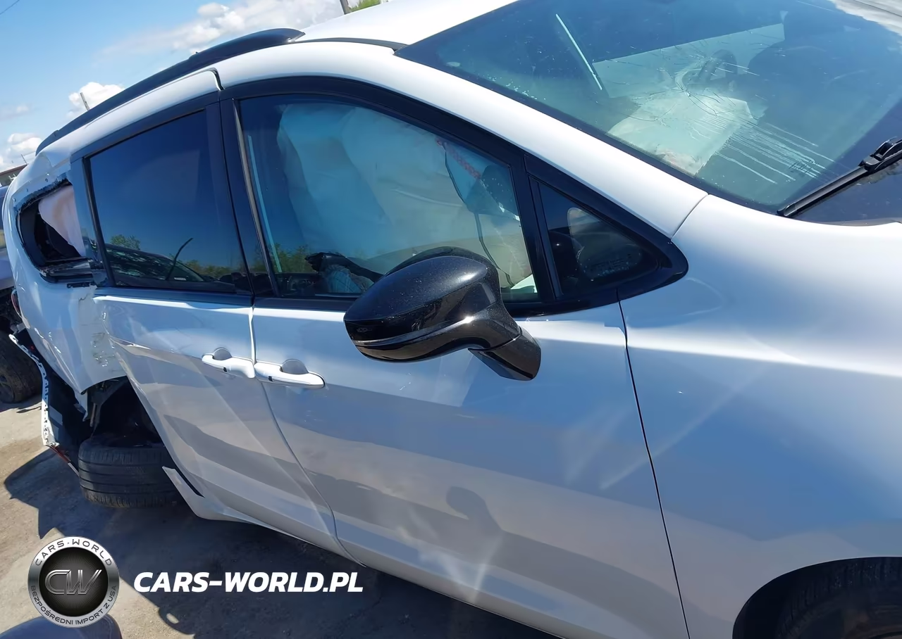 2024 Chrysler Pacifica Touring L VIN:2C4RC1BG8RR190020 - 13