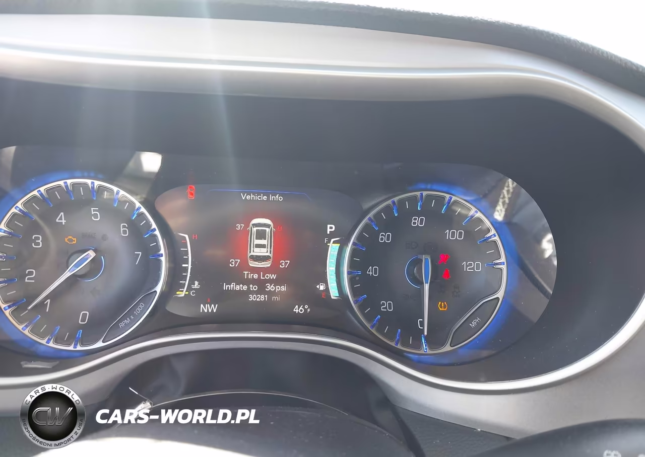2024 Chrysler Pacifica Touring L VIN:2C4RC1BG8RR190020 - 7