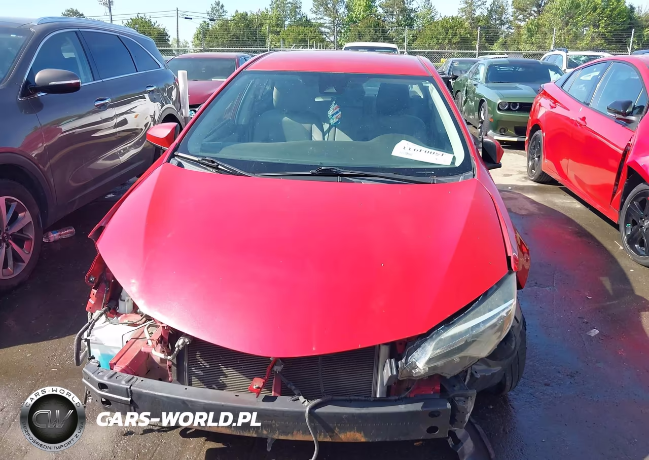 2018 Toyota Corolla Le VIN:2T1BURHE7JC035661 - 13