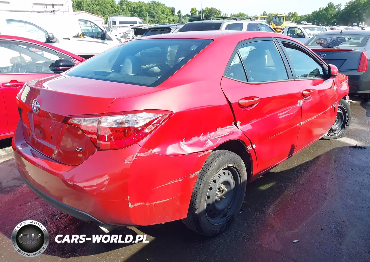 2018 Toyota Corolla Le VIN:2T1BURHE7JC035661 - 4