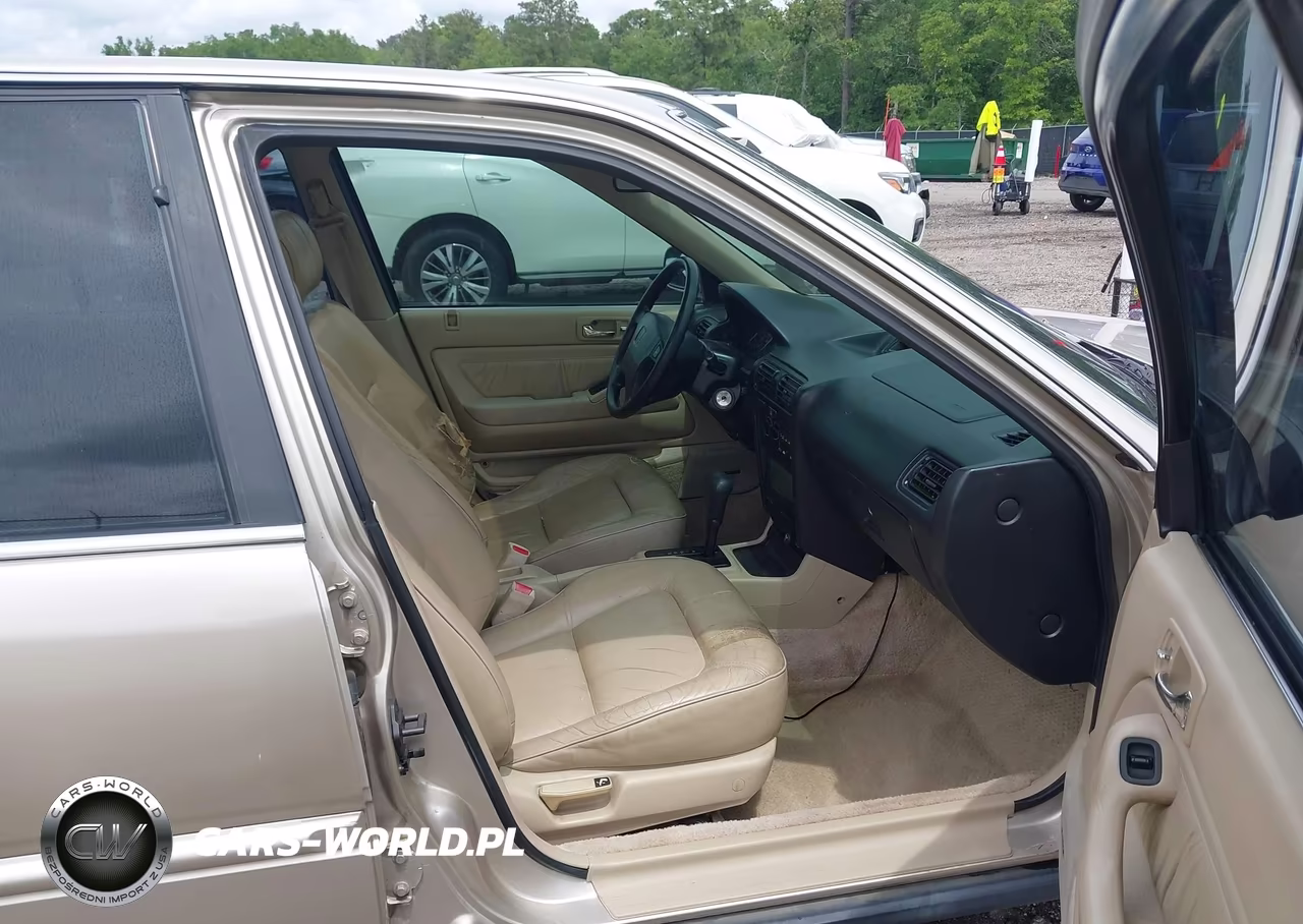 1993 Honda Accord Se VIN:JHMCB7687PC047269 - 5