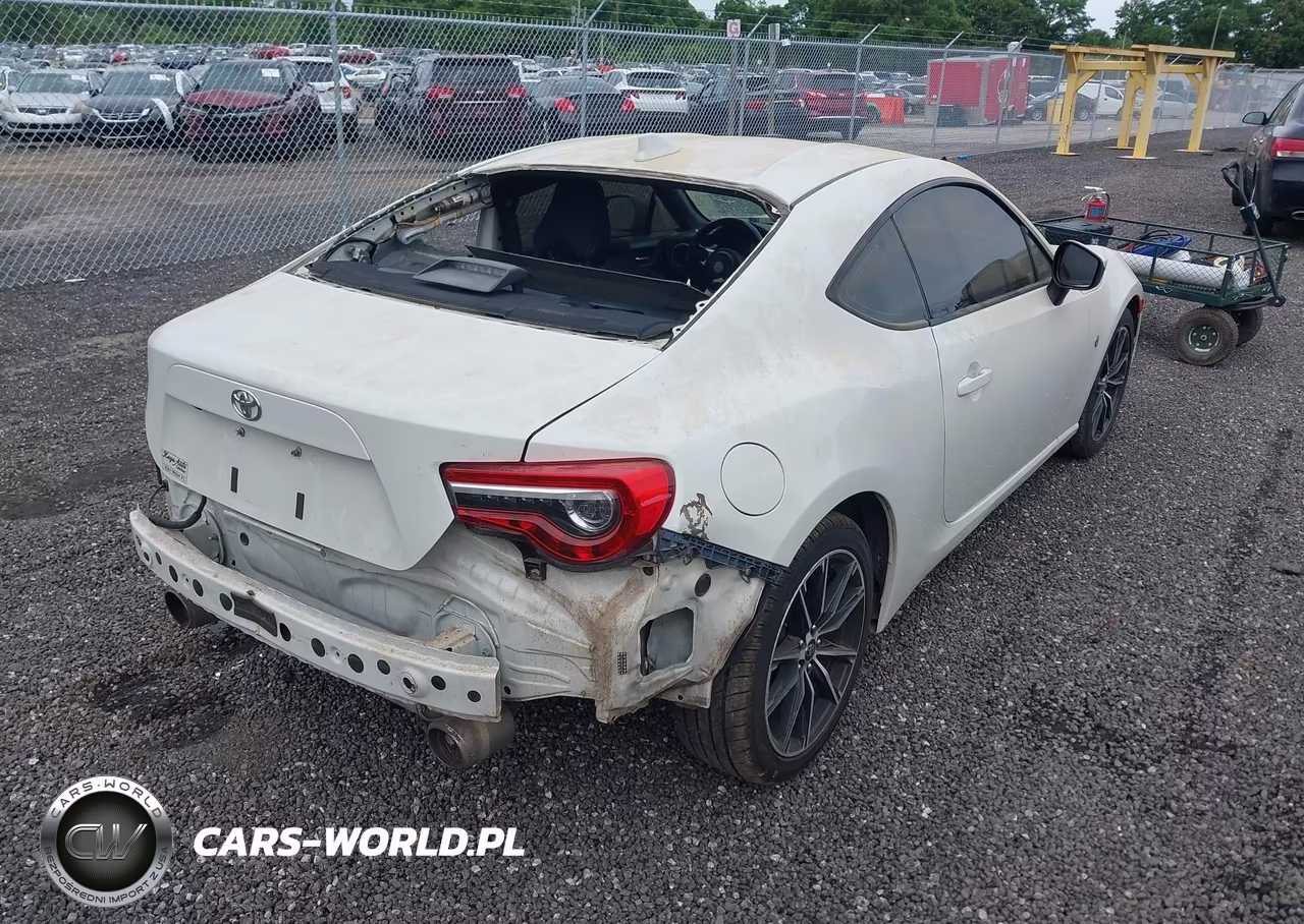 2017 Toyota 86 VIN:JF1ZNAA12H8711403 - 4