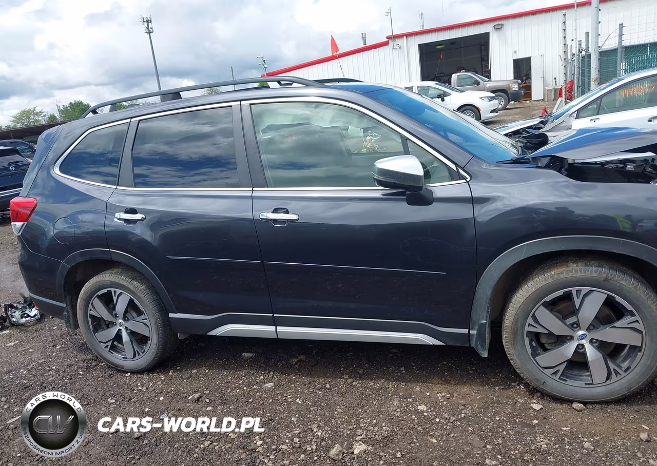 2019 Subaru Forester Touring VIN:JF2SKAWC4KH432042 - 14