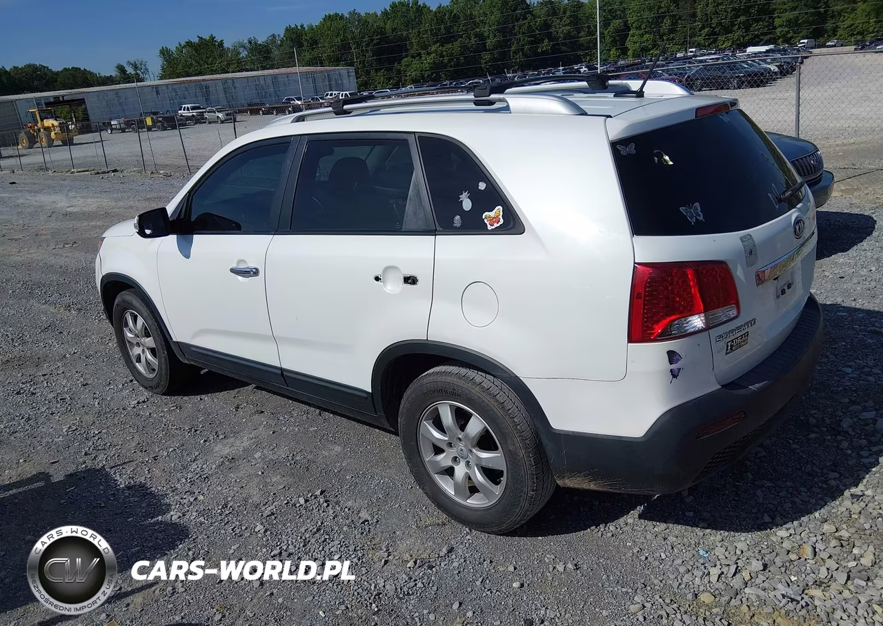 2012 Kia Sorento Lx VIN:5XYKT3A67CG257143 - 3