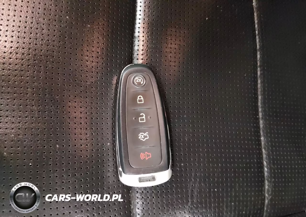 2016 Ford Taurus Limited VIN:1FAHP2F86GG104555 - 11