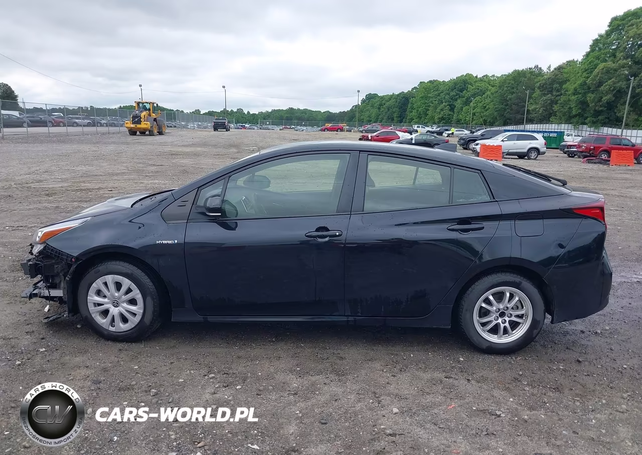 2021 Toyota Prius Le VIN:JTDKAMFU3M3150065 - 15